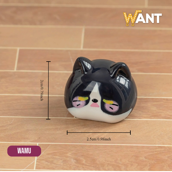 PERRO BLANCO CON CAFÉ